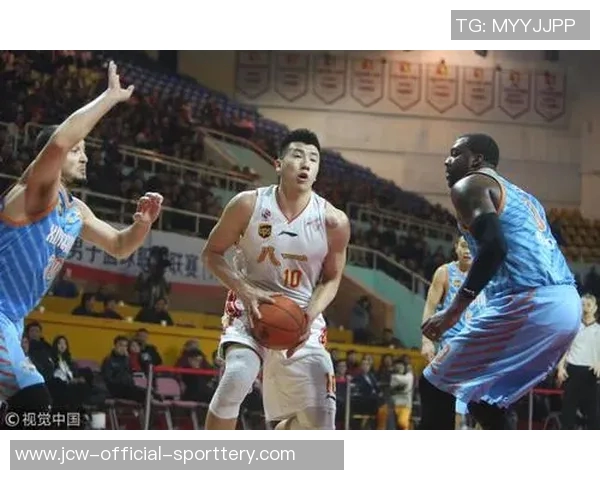 【体坛篮球秀】八一铁军退出,球员们路在何方? 【体坛篮球秀】八一铁军退出,球员们路在何方?