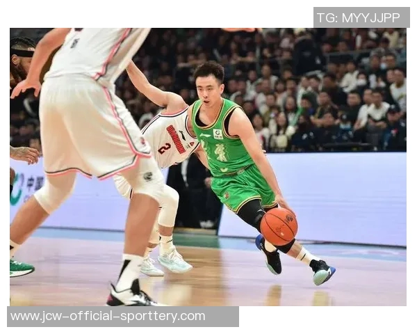 为保护队友赵继伟出头，阿联最有血性的一场比赛