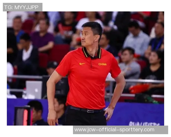 国家蓝队首秀杜锋自评7分，遗憾只有12人可以参赛的背后故事